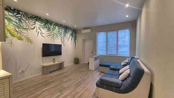 НОВАЯ Дизайнерская Центр Греческая пл Район Дерибасовской ЦЕнтр Книжка Одеса