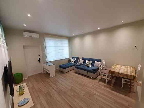 НОВАЯ Дизайнерская Центр Греческая пл Район Дерибасовской ЦЕнтр Книжка Одеса