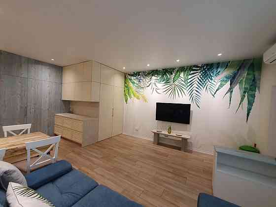 НОВАЯ Дизайнерская Центр Греческая пл Район Дерибасовской ЦЕнтр Книжка Одеса