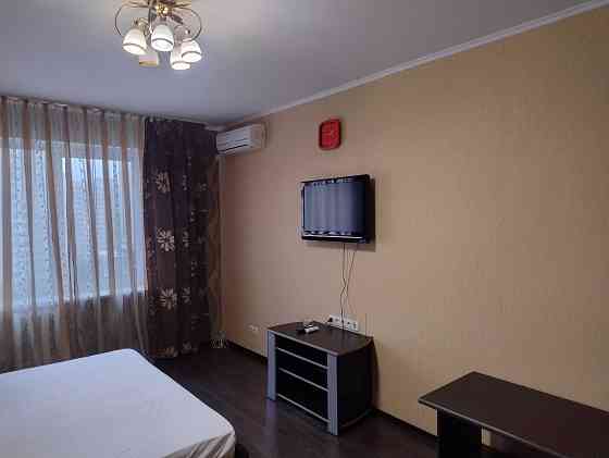 Оренда, Позняки, Ахматової 24, Рівермол. Київ