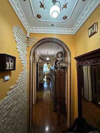 Продам 4к кімнатну квартиру по вул. 8 Березня (біля парку Шевченка) Днепр