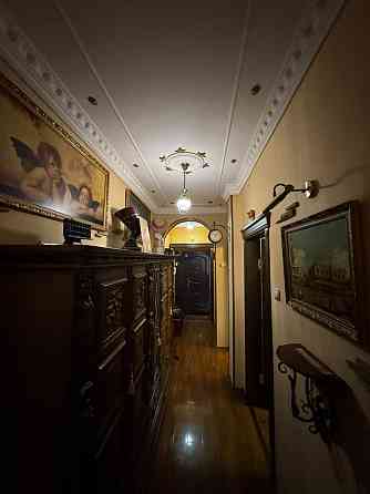 Продам 4к кімнатну квартиру по вул. 8 Березня (біля парку Шевченка) Днепр