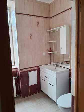 Довготривала оренда 3к квартири на Кловський узвів 17 Киев