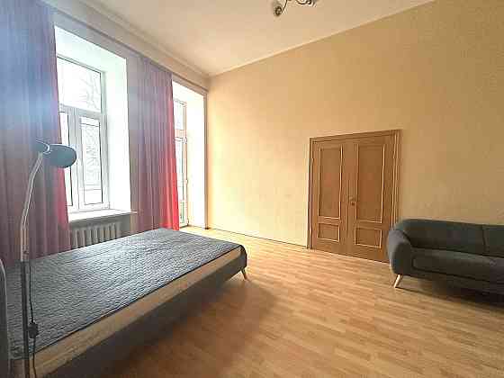 здам 2-кімнатну, Липки, Шовковична 36, Печерськ, центр, парковка Киев