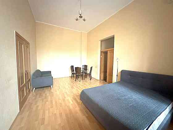 здам 2-кімнатну, Липки, Шовковична 36, Печерськ, центр, парковка Киев