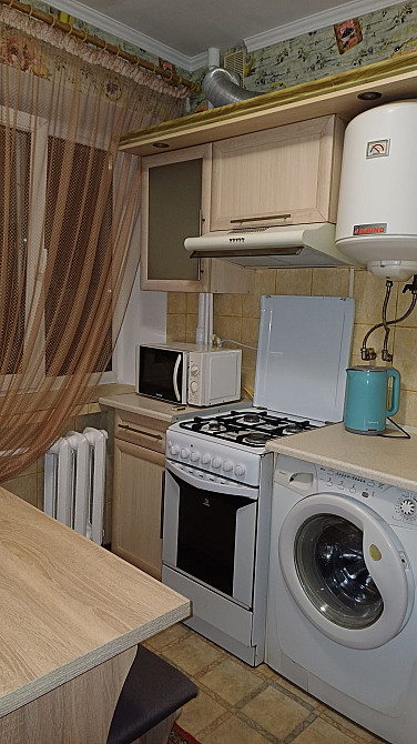 Здам 1 кім. кв. на тривалий термін в центральній частині міста Ровно - изображение 1