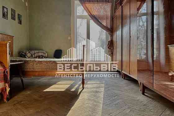 Продаж 2-кімнатна квартира вул. Коновальця Львов