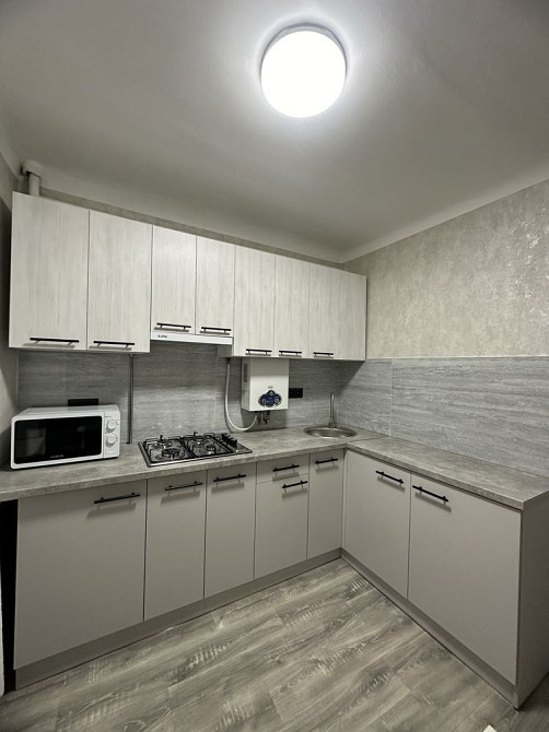 Продається 1 кім квартира 16 лікарня Рокувата Вогник Кривой Рог - изображение 1