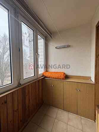 Продам 3 кімнатну теплу квартиру з холом на лівому березі Кам`янське (Запорізька обл.)