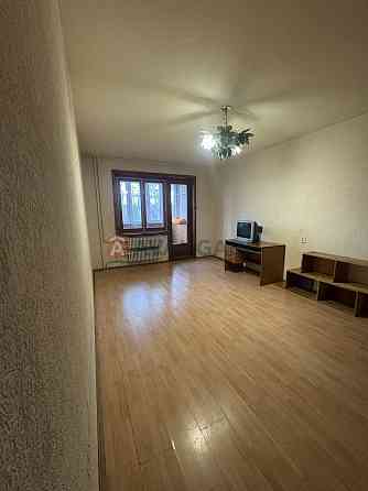 Продам 3 кімнатну теплу квартиру з холом на лівому березі Кам`янське (Запорізька обл.)