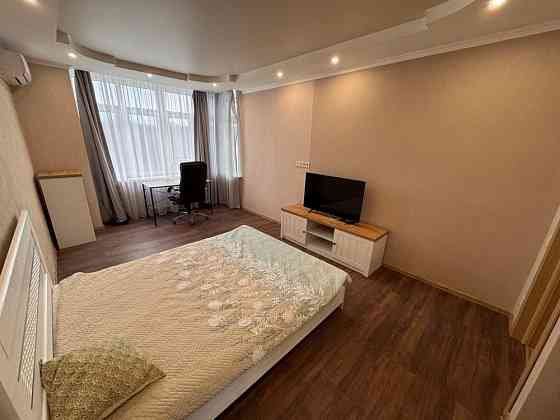 Комфортна квартира в новому комплексі, Липківського 37В, Соломʼянський Киев