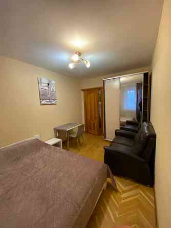 Без комісії. Оболонський пр 22в. 94 м. кв. Окремі 3 кімнати біля метро Киев