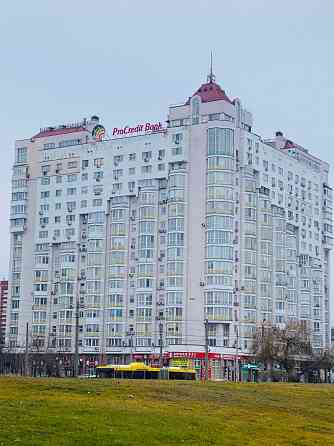 Без комісії. Оболонський пр 22в. 94 м. кв. Окремі 3 кімнати біля метро Киев