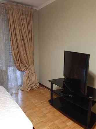 3-5 хвилин до метро Героїв Дніпра Киев