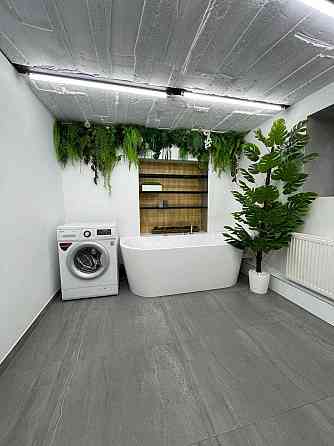 Здається простора 1-кімнатна квартира з окремим входом Ровно