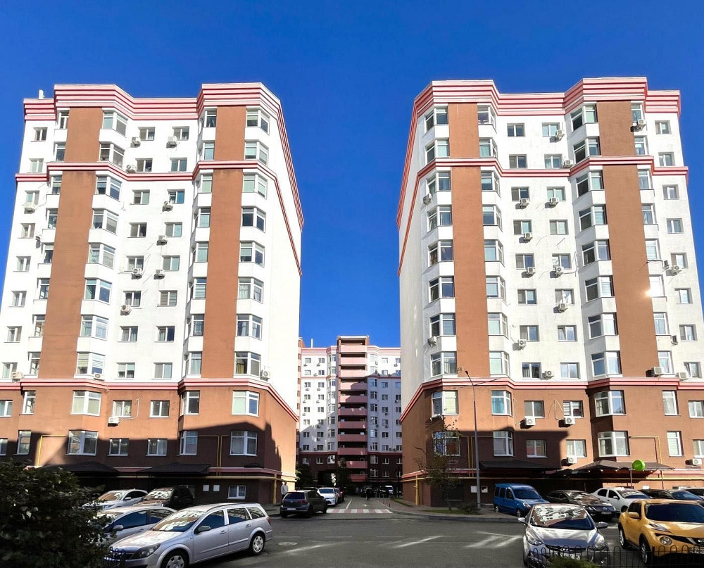 Світла 2-кімнатна квартира в ЖК "Львівський" із бонусною коморою Петропавлівська Борщагівка - зображення 1