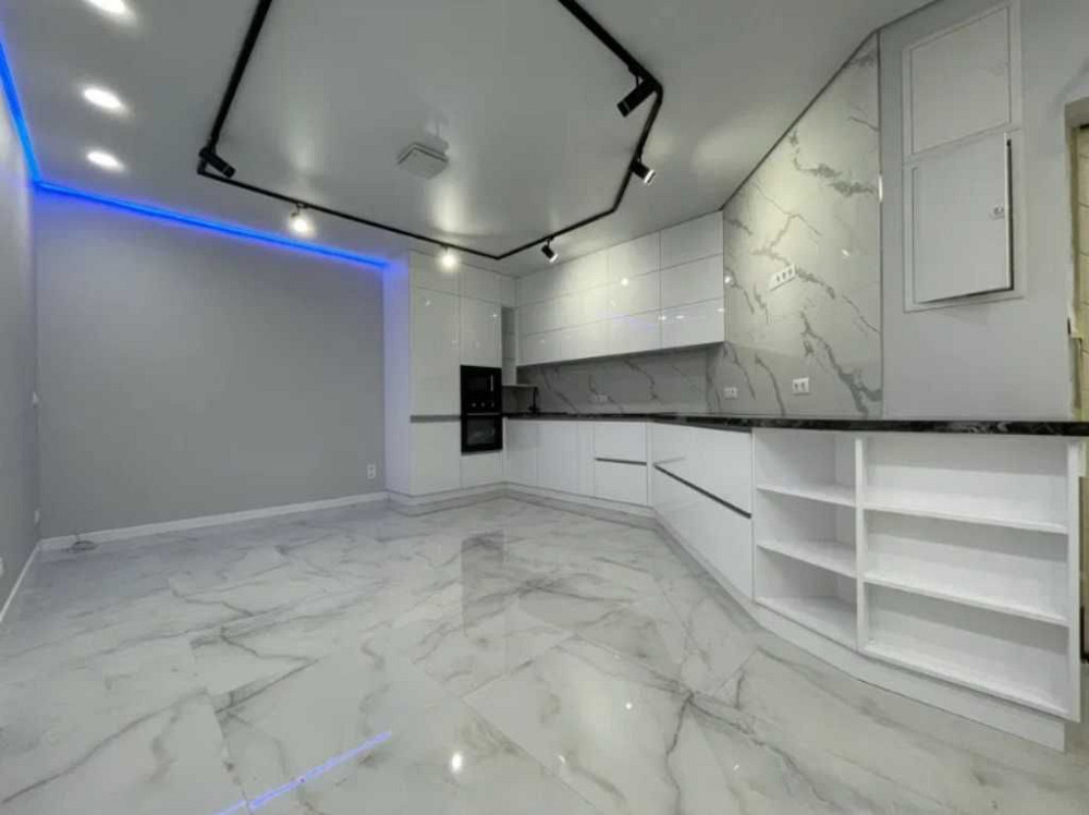 БЕЗ КОМИССИИ • Квартира с 3-мя спальнями на Таирова Одесса - изображение 1