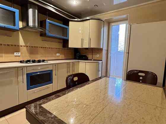 Здам чудову 3-кімнатну квартиру в новобудові біля центру Каменец-Подольский