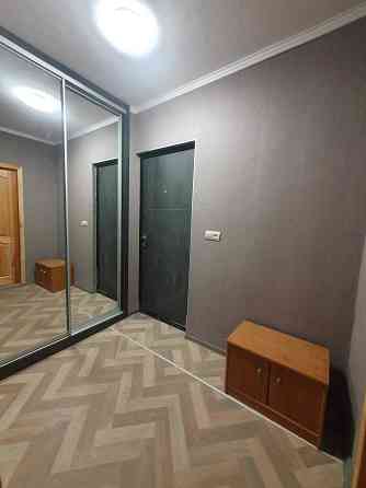 Здам 1кв  метро Хол гора .вул.Холодногірська 10. ціна 5000+світло,вода Харьков