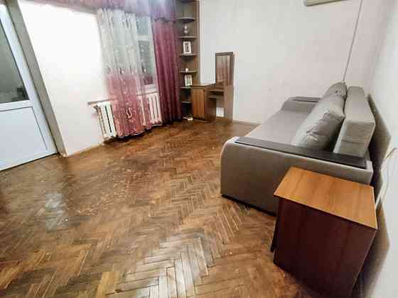 Здам 1к кВ. На Воскресенці Киев