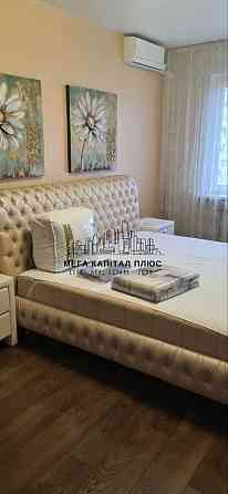 Cвітла 3-к., вул. Урлівська, 20, метро Осокорки і Позняки, River Mall Киев