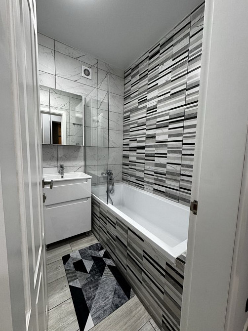 Пропоную на оренда 1-но кім. квартиру район Юлівений вул. Б. Квашенка Ровно - изображение 5