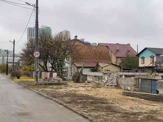 Однокімнатна квартира в Дарницькому районі біля метро Киев