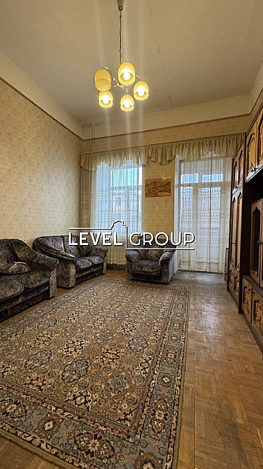 Продам 2-к в царському будинку з фасадним парадним. Ліфт. Киев - изображение 1