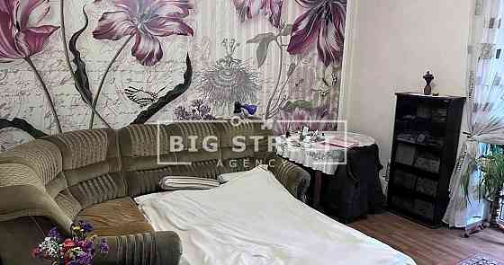 Продам видову квартиру біля метро Звіринецька Бойчука Печерський Київ