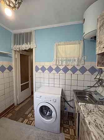 Комарова, 2-х кімнатна, можна з тваринкою Черновцы