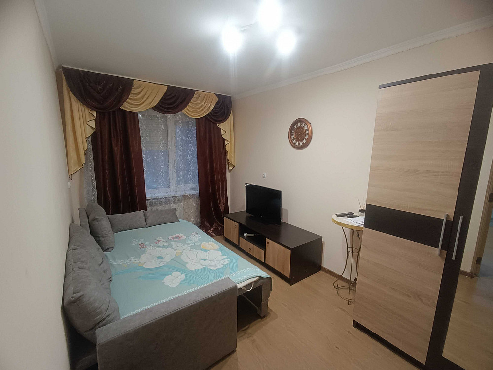 ОРЕНДА 2-х кімнатної КВАРТИРИ з РЕМОНТОМ на 2-у ПОВЕРСІ 5-и поверхівки Берегове - зображення 1