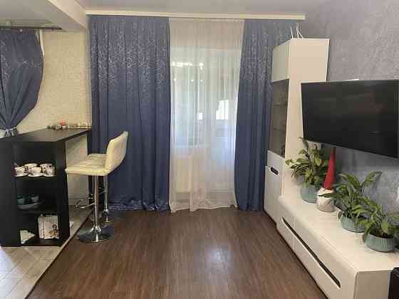 2 кімнатна квартира район жд вокзал Хмельницкий