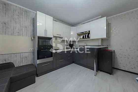 Чудова 1к квартира Саперно-слобідська 24 Либідська Деміївська Видубичі Київ