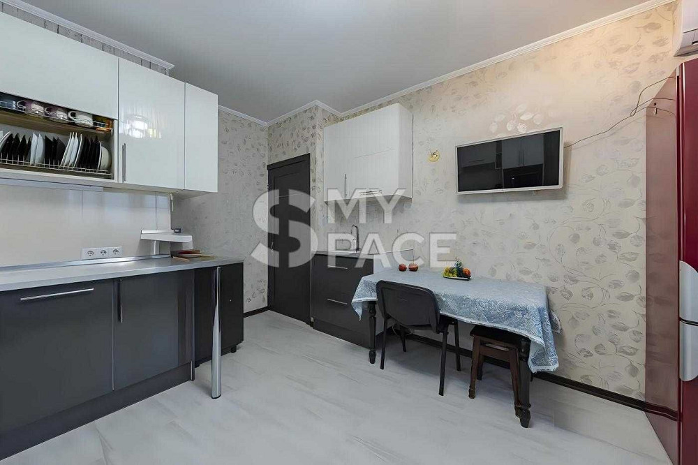 Чудова 1к квартира Саперно-слобідська 24 Либідська Деміївська Видубичі Київ - зображення 4