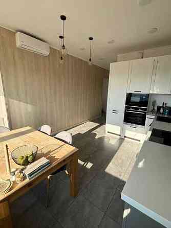 2 комн -81 метр. Центр. Вид на море. Новый дом. Ремонт. ул Канатная Одесса