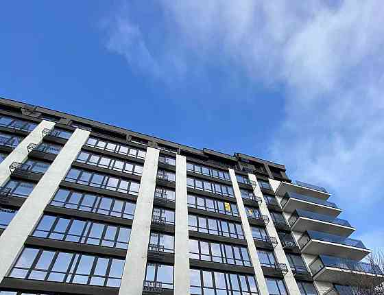 ОЗЕРО! Здана видова 1к квартира з виглядом на гори. Басейн на даху! Івано-Франківськ