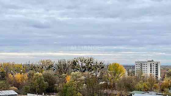 Велика двокімнатна готова до ремонту початок вул.Ребета Івано-Франківськ