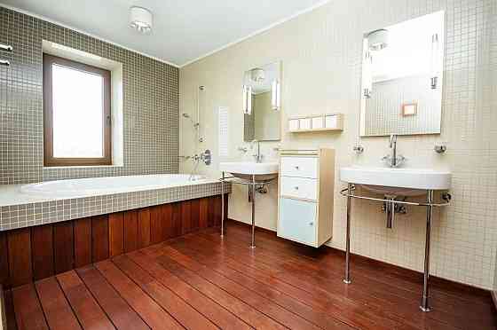 Богомольця, 5,   280 кв. м. з ремонтом. Печерські Липки Палац Спорту Киев