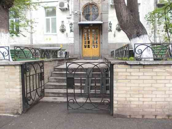 Богомольця, 5,   280 кв. м. з ремонтом. Печерські Липки Палац Спорту Киев