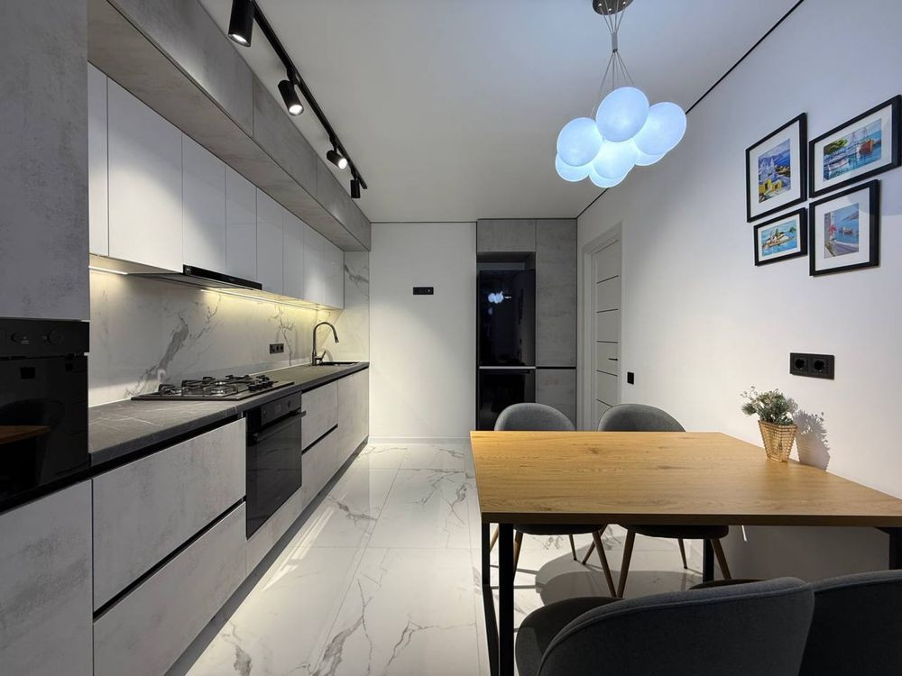 Стильна та укомплектована 1 кім в Центрі! 4 поверх 41 м2 Івано-Франківськ - зображення 4