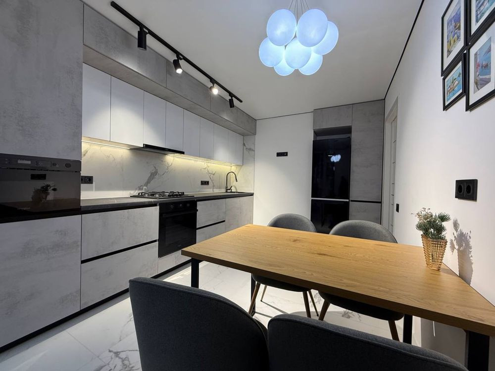 Стильна та укомплектована 1 кім в Центрі! 4 поверх 41 м2 Івано-Франківськ - зображення 5