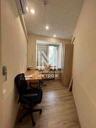 6-к кв-ра обладнана під офіс в центрі міста ! Киев