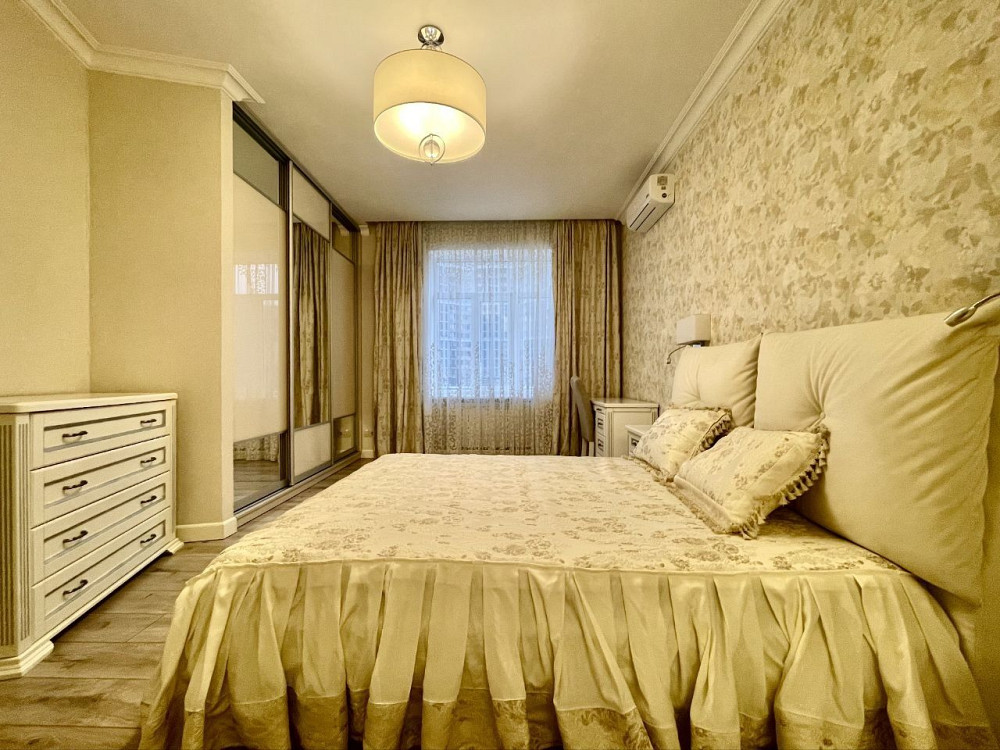 Стильна 2-х кімнатна квартира з новим ремонтом! Тихий центр міста! Kyiv - photo 2