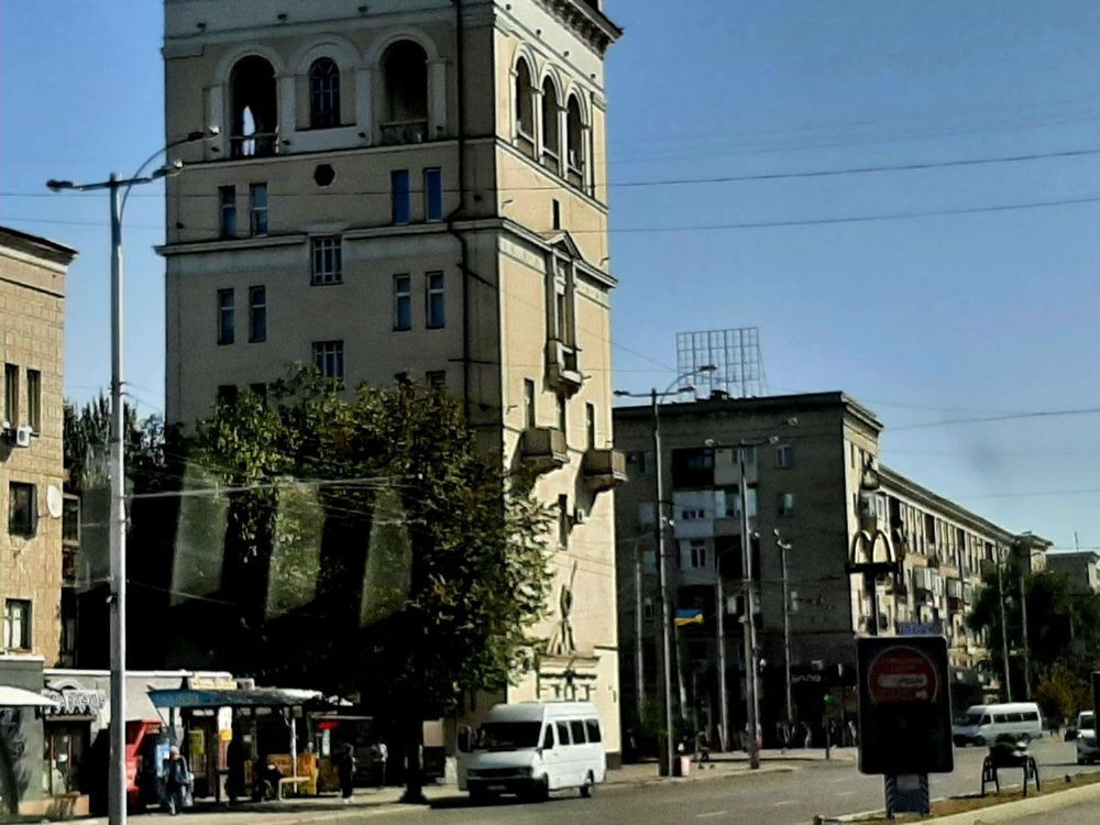 Продам большую 1к.квартиру в самом центре города. Запорожье - изображение 1