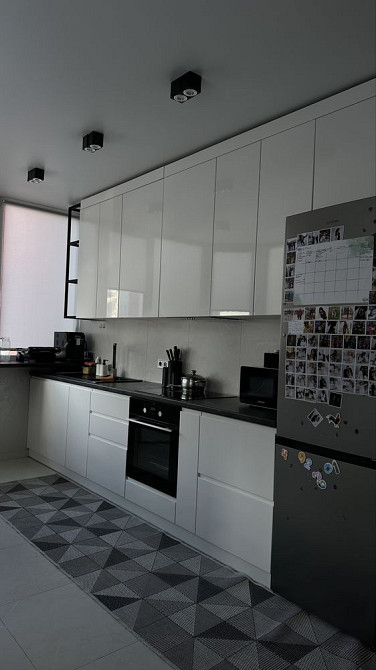 Продається сучасна квартира з ремонтом, меблями та технікою! Торг Вараш - зображення 1