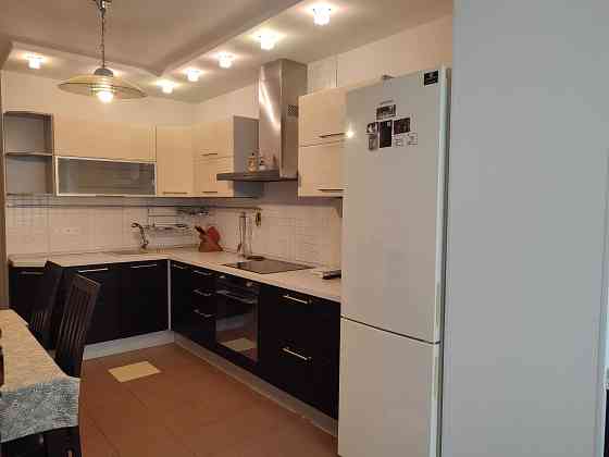 М. Виставковий центр Здановської 52/3 оренда  3-х кім квартира Київ