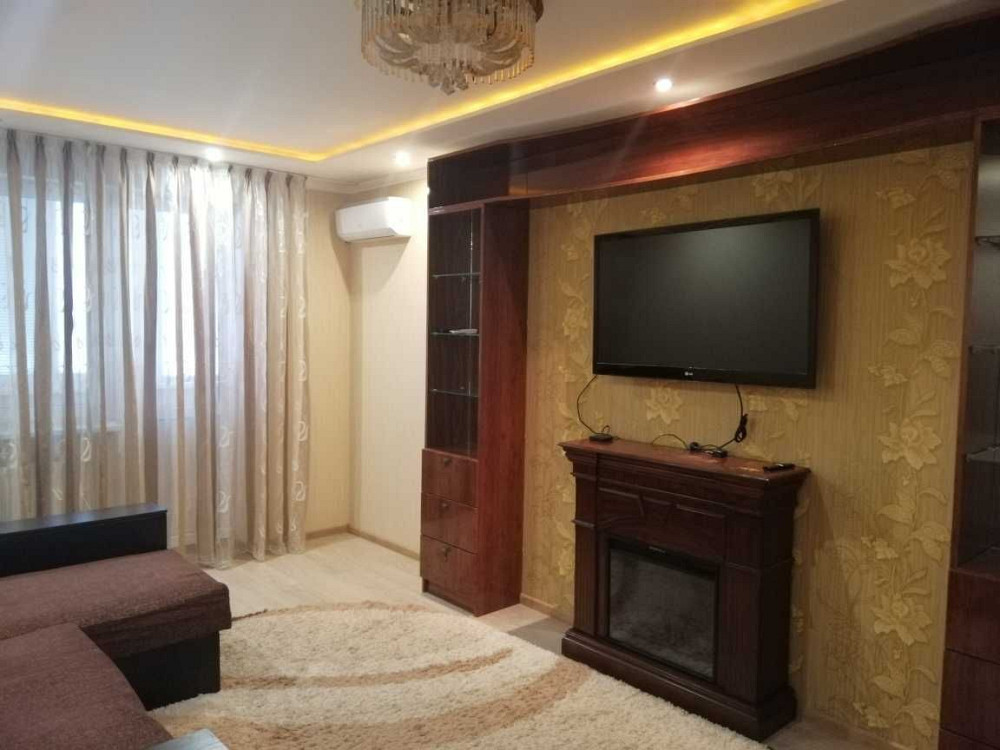 Комфортна  однокімнатна  квартира з видом на р.Дніпро Черкаси - зображення 2