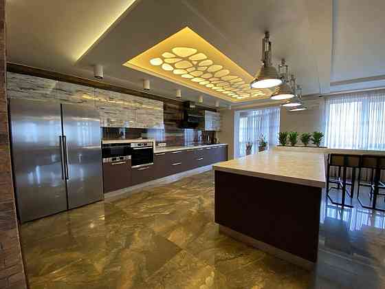 4-к, Хоткевича Гната вул., 65 Івано-Франківськ