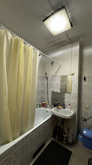 Продаж 2 к новобудови 2000х років . Автономне газове опалення Ужгород - зображення 1