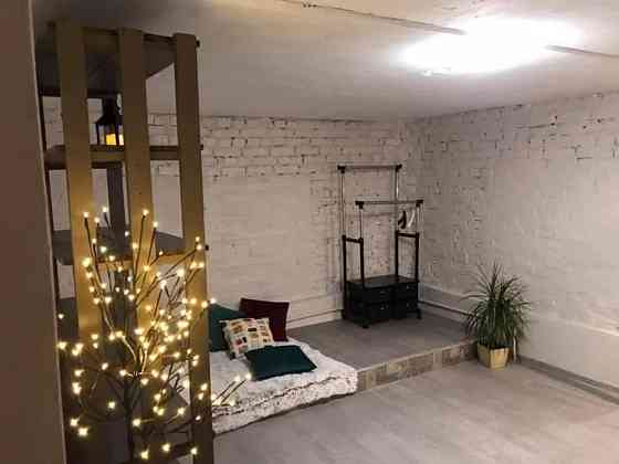 Здам без % чудову 2 к квартиру завжди зі світлом на Львівській площі Київ